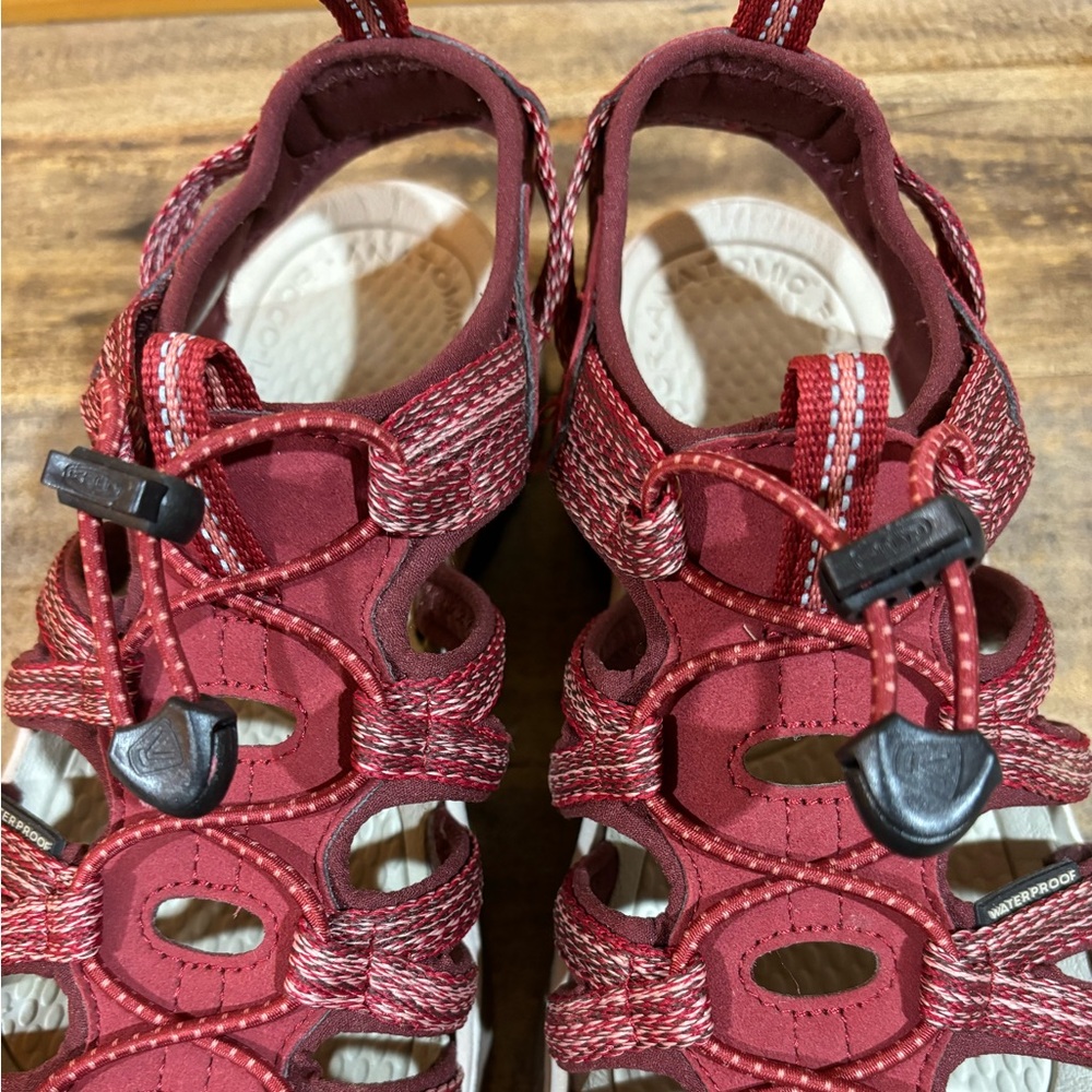 KEEN Whisper Sandals - Picture 4 of 10